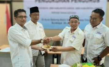 Tiga Pengurus SMSI Kota dan Kabupaten di Kukuhkan SMSI Jatim