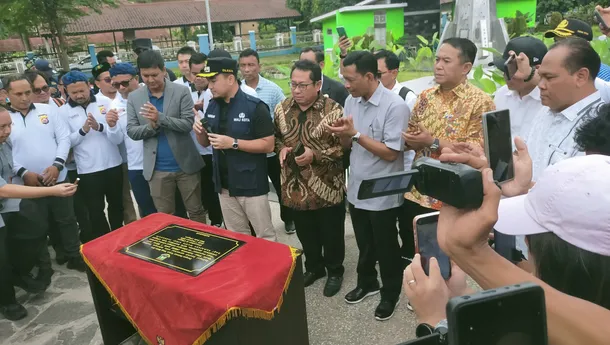 peresmian monumen serikat media siber indonesia
